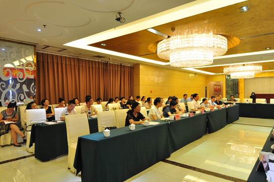 说明: F:\3黄平2012-2018\20其他\2018\省培国培\06学员培训照片\研讨会\DSC_0322.JPG